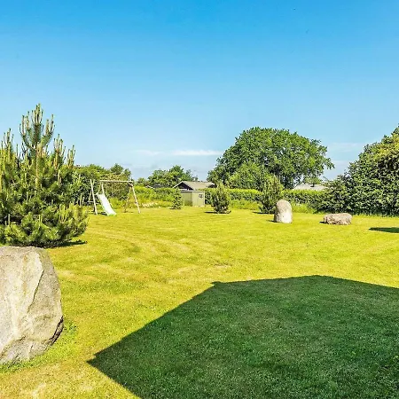 Three-bedroom In 5 * Nordborg