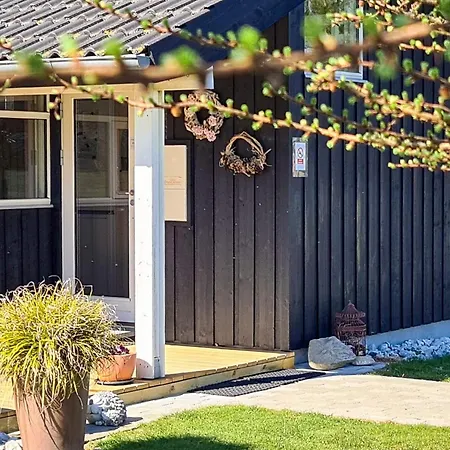 Three-bedroom In 5