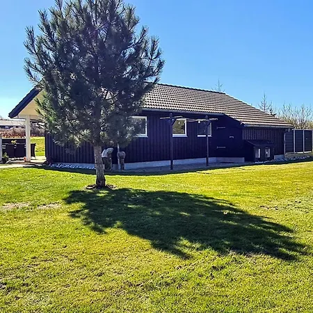 Three-bedroom Holiday In 5 Nyaraló